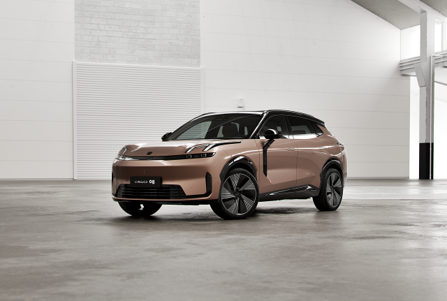 Lynk & Co 08